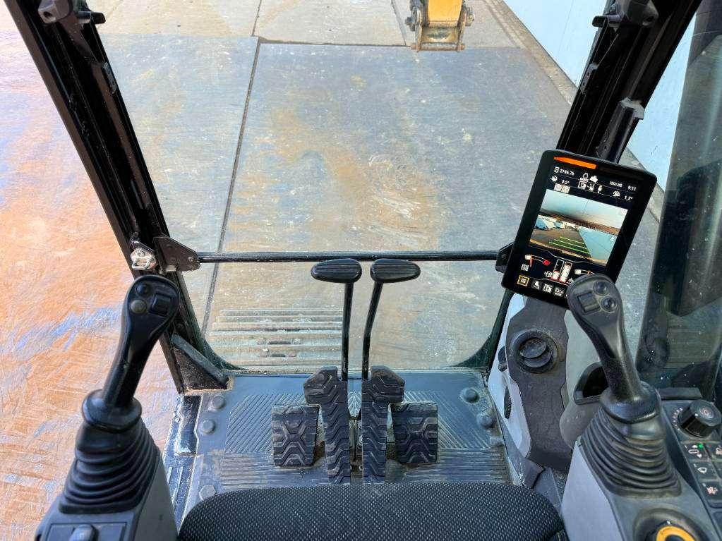 Caterpillar 323 - Next Gen - Hammer Lines / Quick Coupler Photo 9