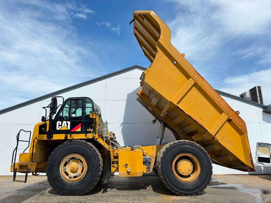 Caterpillar 772G - Automatic Greasing / Body Heating Photo 17