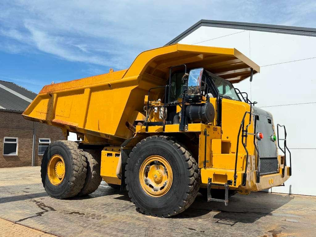 Caterpillar 772G - Automatic Greasing / Body Heating Photo 7