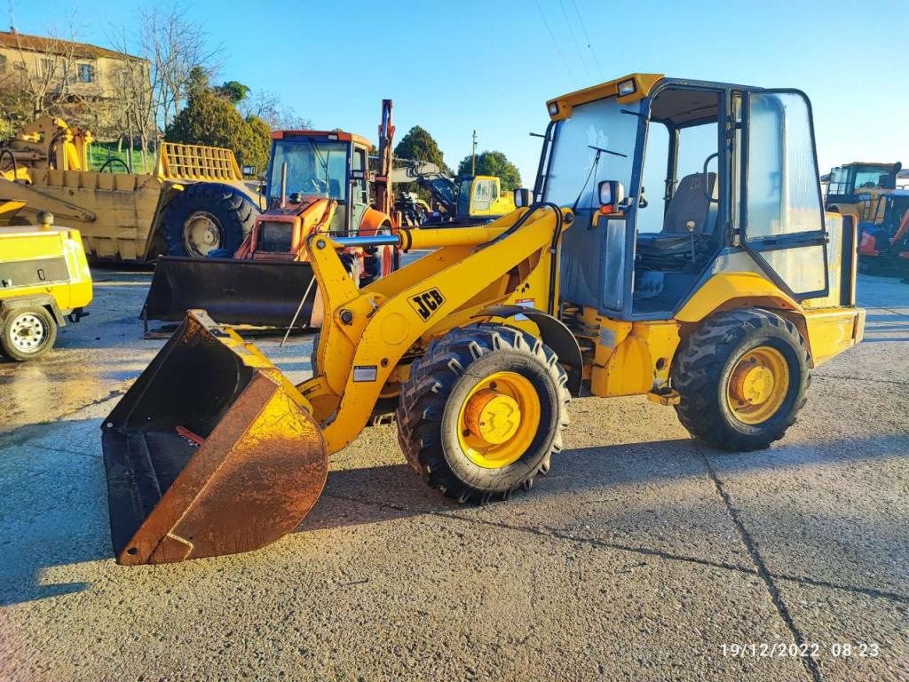 JCB 409 Photo 1
