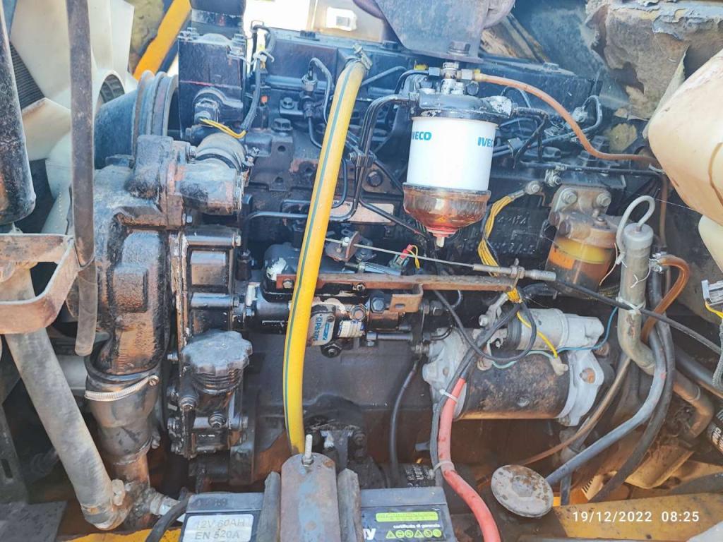 JCB 409 Photo 10