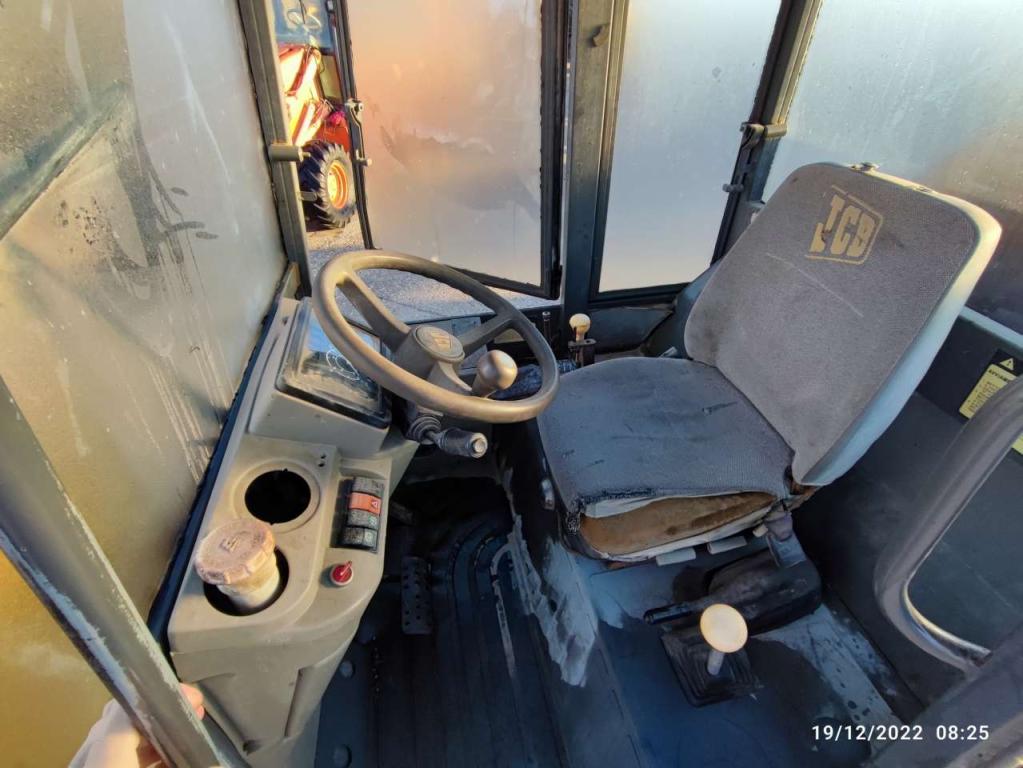 JCB 409 Photo 14