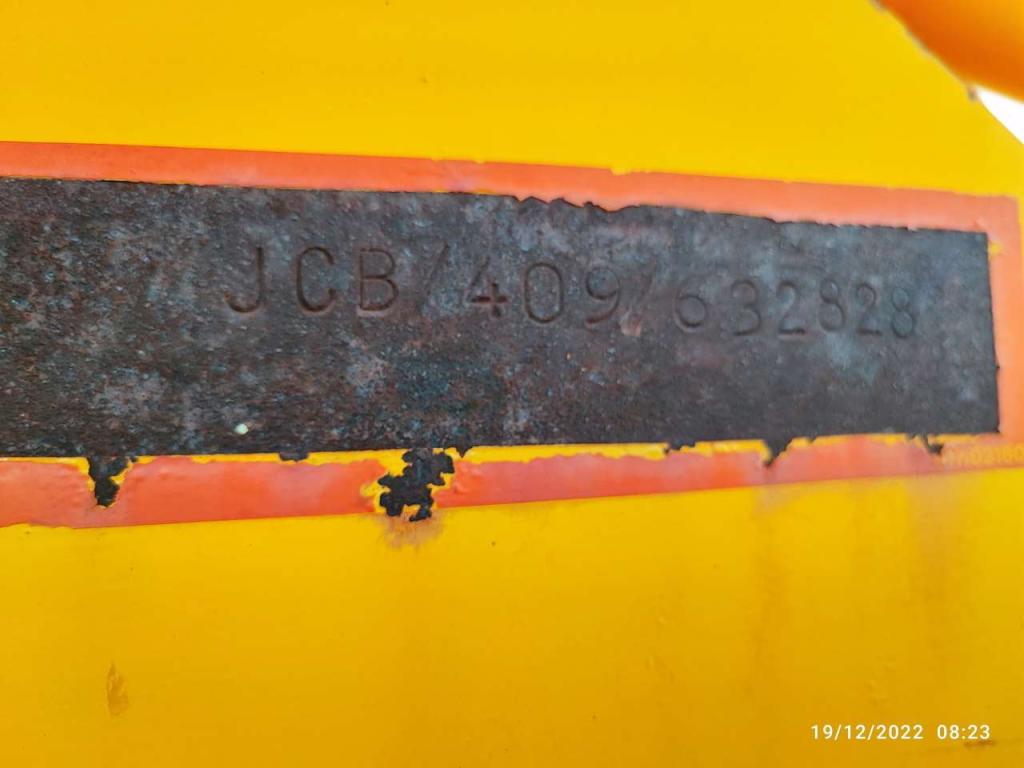 JCB 409 Photo 2