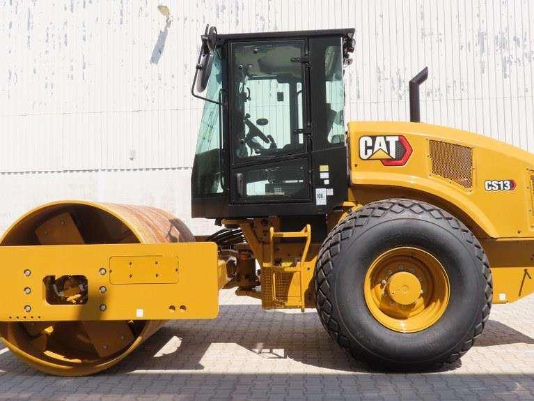 CAT CS13 Photo 5