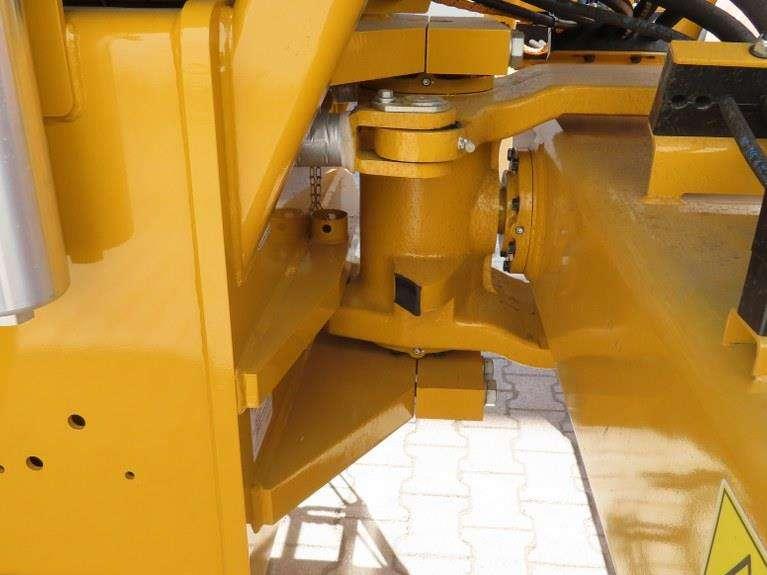 Caterpillar CS13 Photo 14
