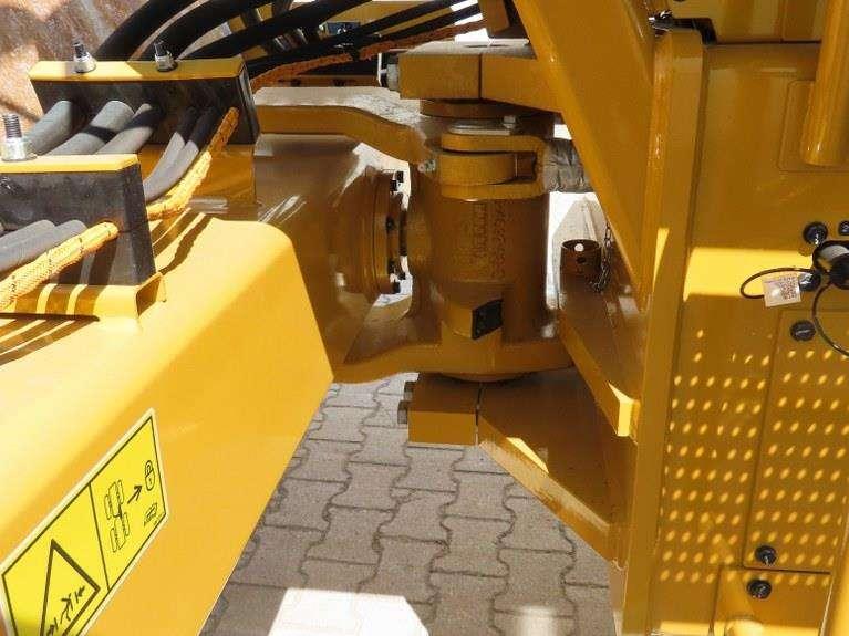 Caterpillar CS13 Photo 17