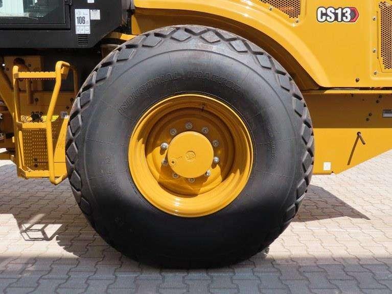 Caterpillar CS13 Photo 18
