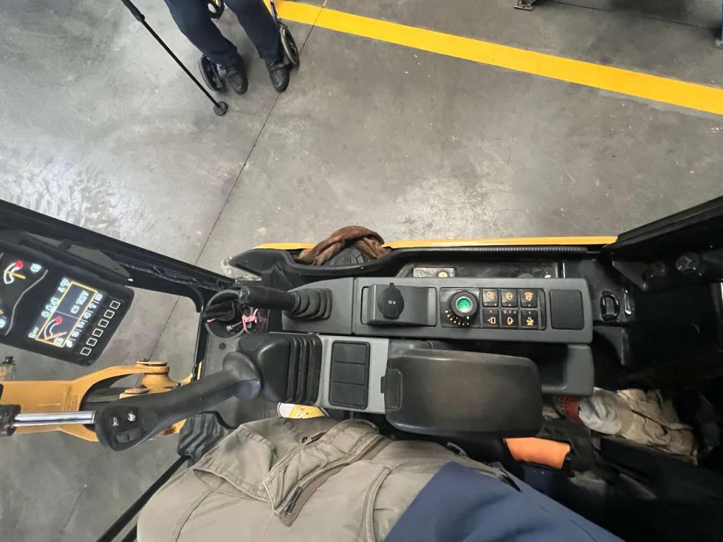 Caterpillar 302 CR Photo 13
