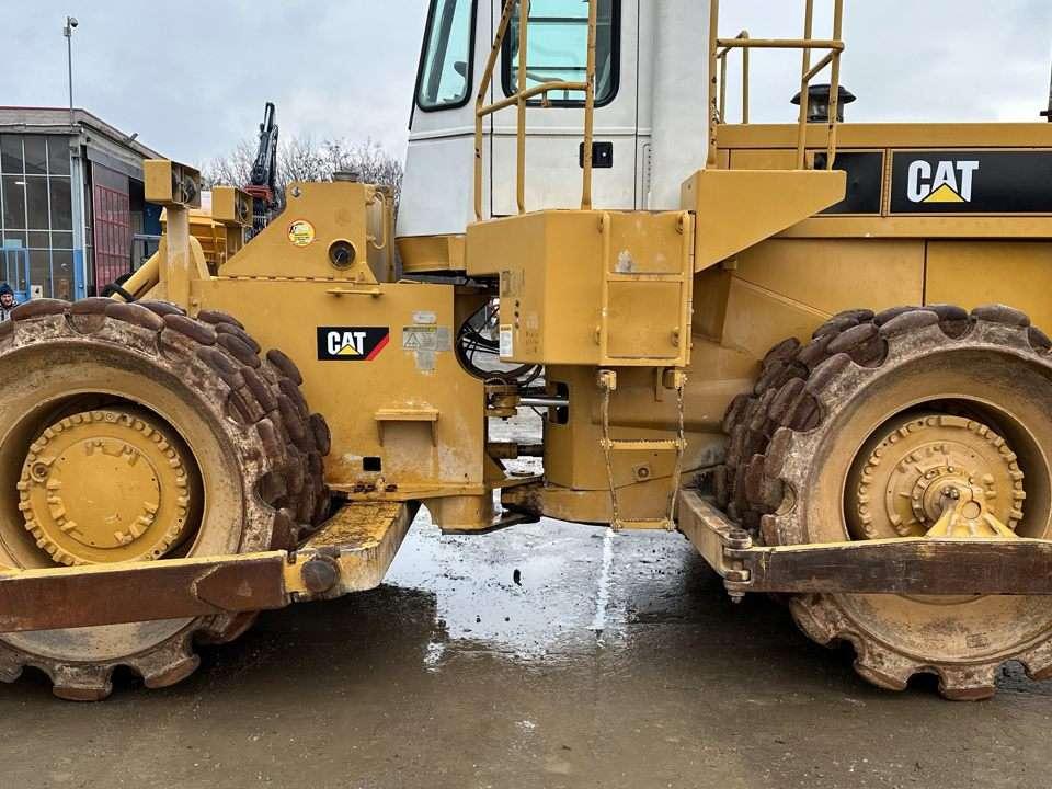 Caterpillar 825C Photo 4