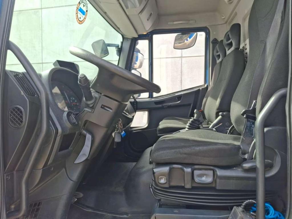 Iveco EUROCARGO CUBE 120-220 Photo 14
