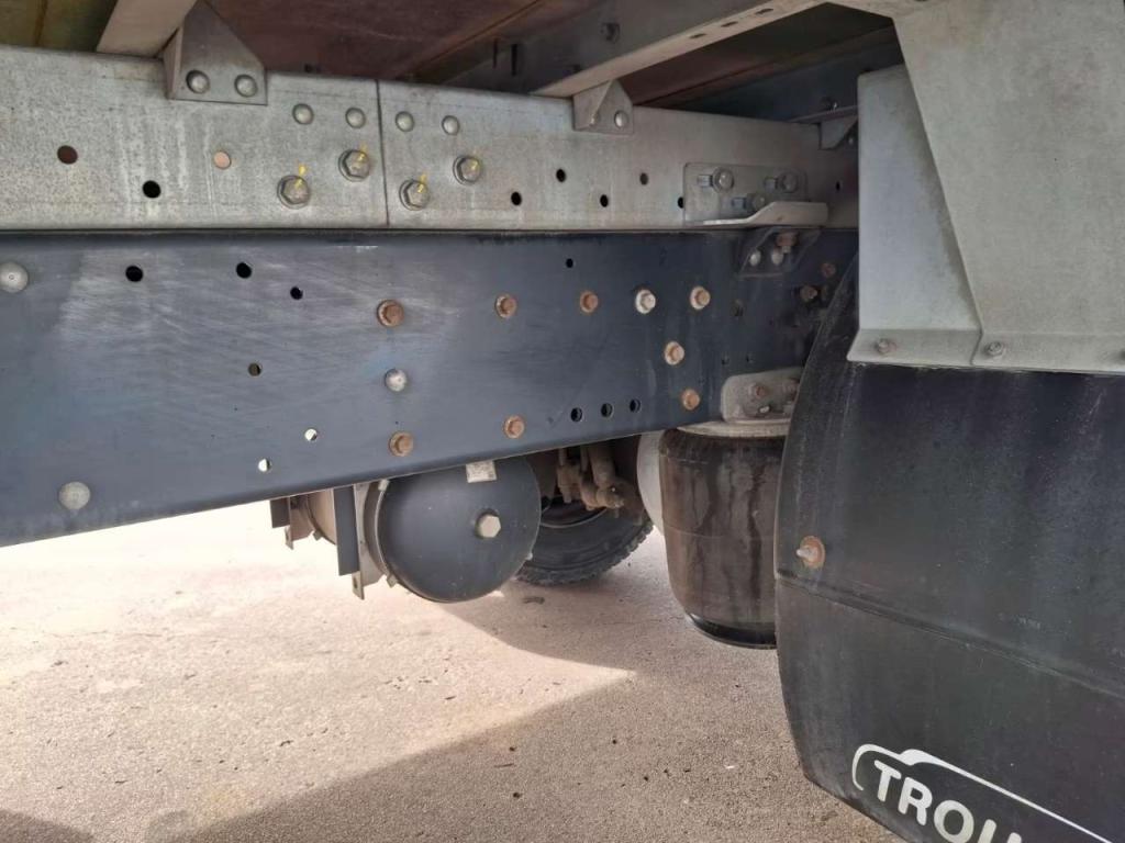 Iveco EUROCARGO CUBE 120-220 Photo 4
