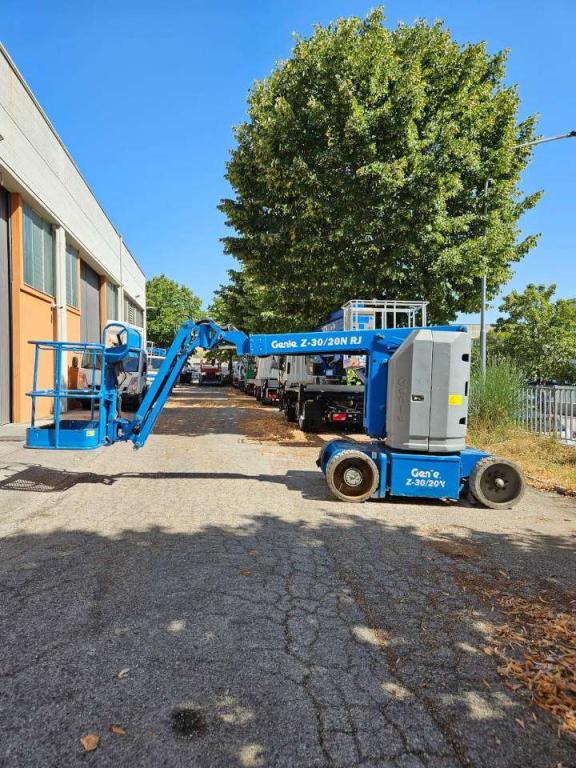 Genie Z30/20N RJ Photo 12