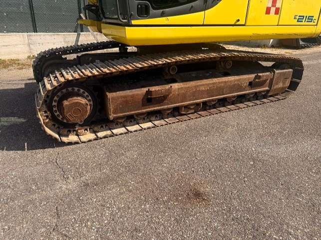 New Holland E215C Photo 11