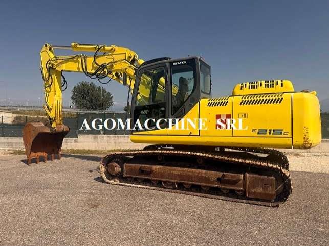 New Holland E215C Photo 4