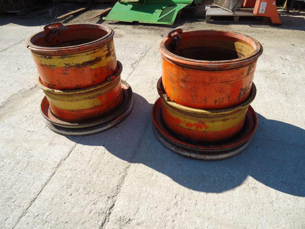 Jante pour Fiat Kobelco W270 Photo 1