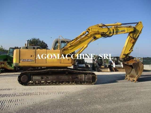 New Holland E245B Photo 7