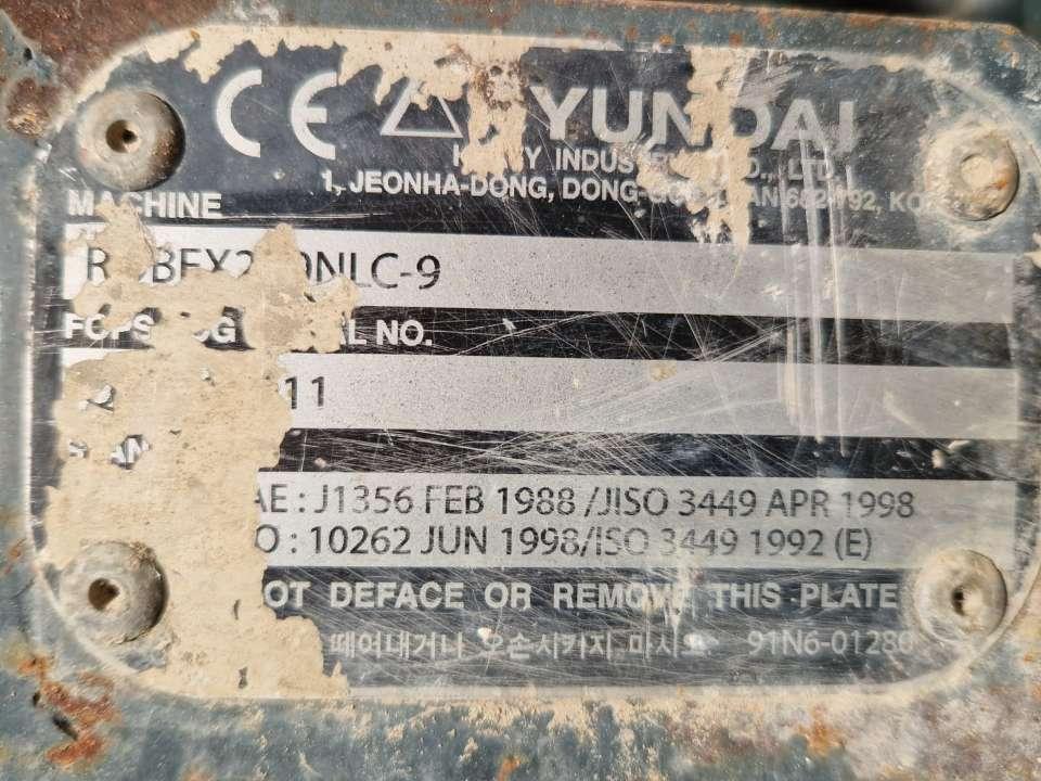 Hyundai R. 290-9 Photo 2