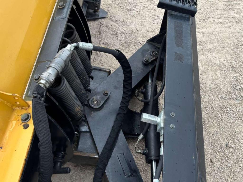 Caterpillar ANGLE BLADE Photo 6