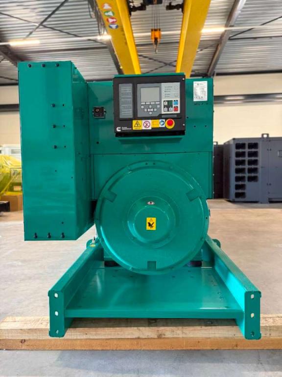 Cummins C1760D5 - 1760 kVA Generator - DPX-18534.1-O Photo 13
