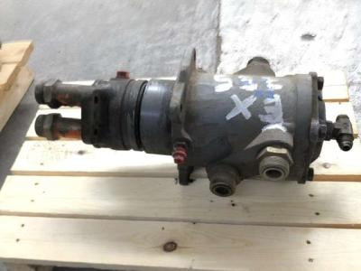 Hitachi Joint tournant pour Hitachi ZX240 Photo 1