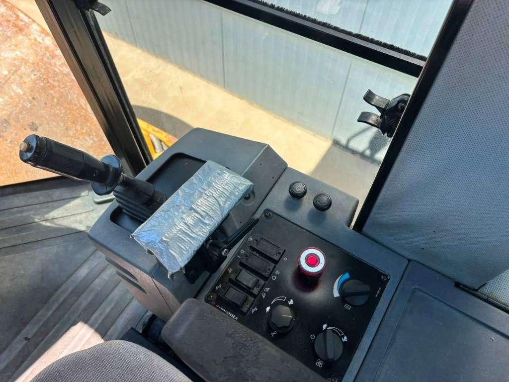 Caterpillar CS563D Photo 25