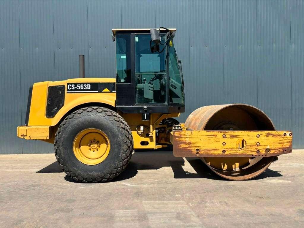 Caterpillar CS563D Photo 6