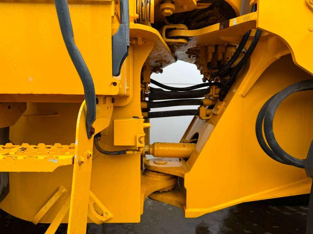 Volvo L150H - High-tip Bucket / Backup Camera Photo 20