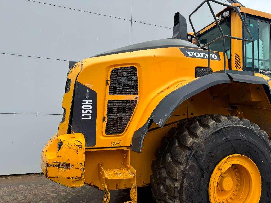 Volvo L150H - High-tip Bucket / Backup Camera Photo 27