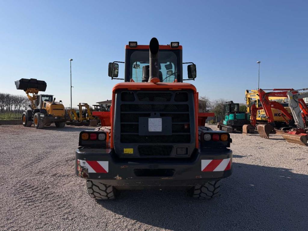 Doosan DL250 Photo 2