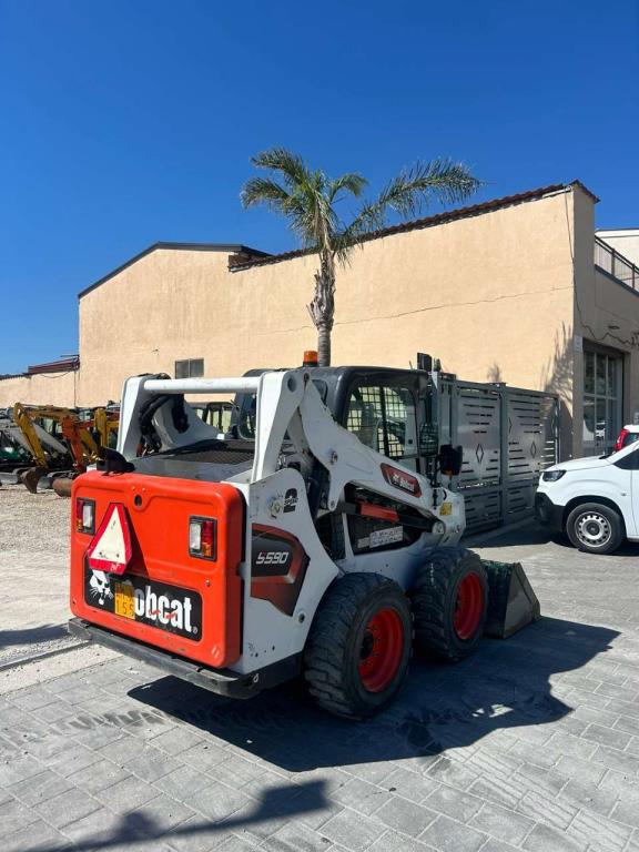 Bobcat S590 Photo 2