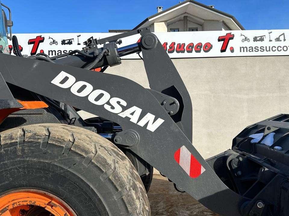 Doosan DL300-5 Photo 9