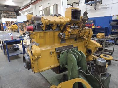 Moteur à combustion pour Caterpillar CAT D353 en vente par CERVETTI TRACTOR Srl