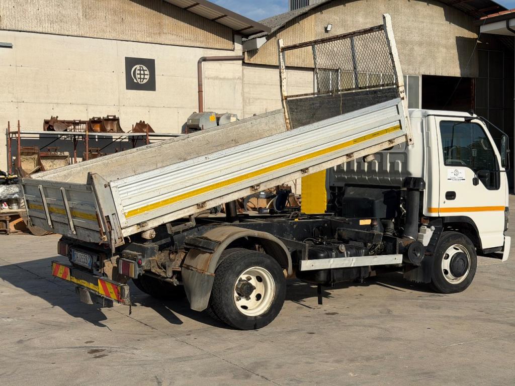 Isuzu NQR 175 75 Photo 3
