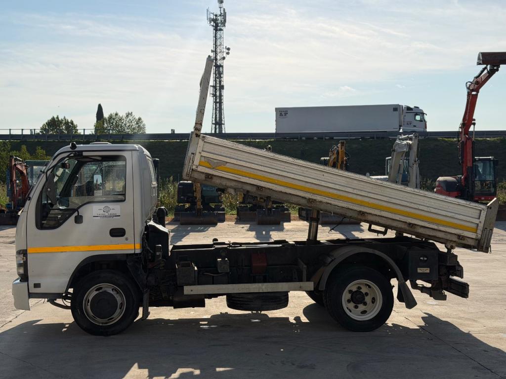 Isuzu NQR 175 75 Photo 5