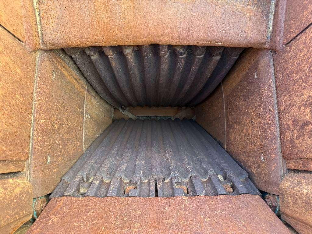Powerscreen Premiertrak 1180 - Jaw Crusher / CAT Engine Photo 15