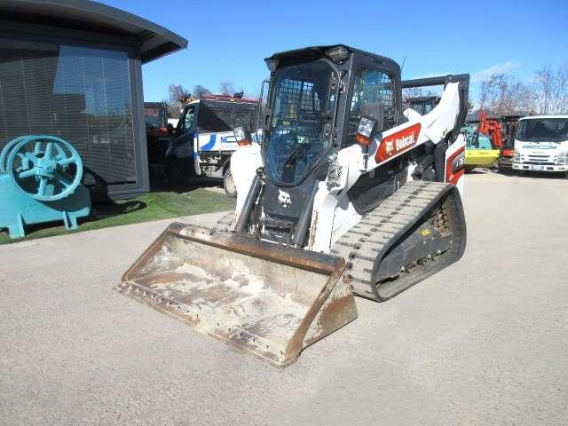 Bobcat T76 HF Photo 2