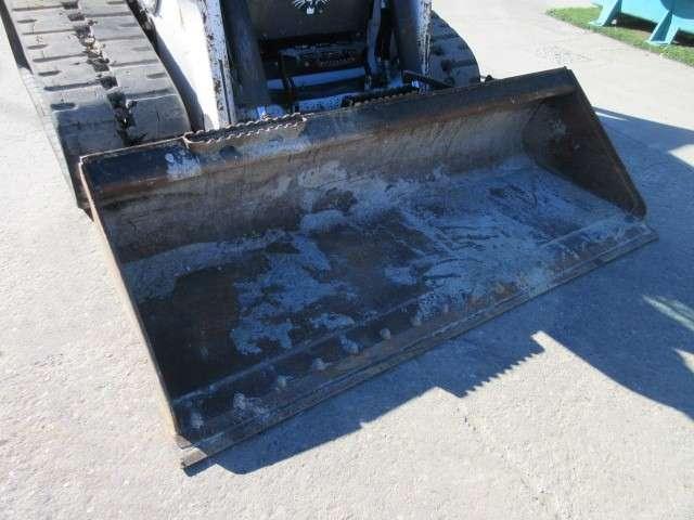 Bobcat T76 HF Photo 8