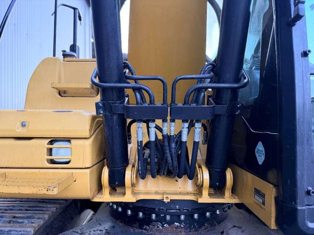 Caterpillar 320D L Photo 27