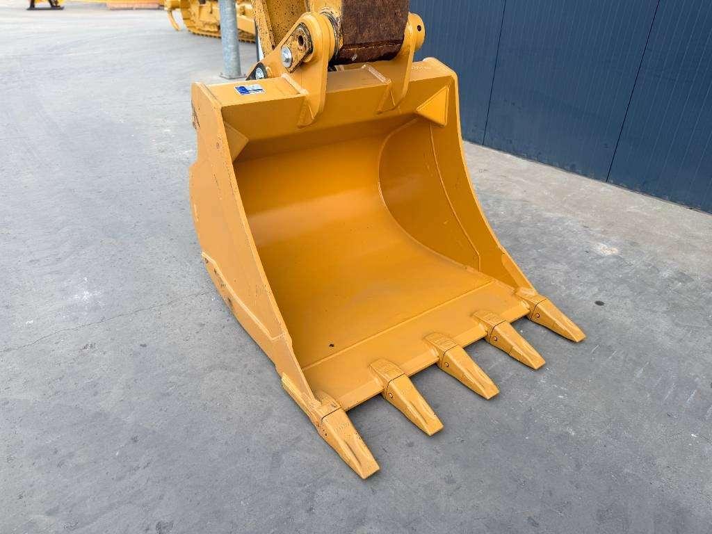 Caterpillar 320D L Photo 29