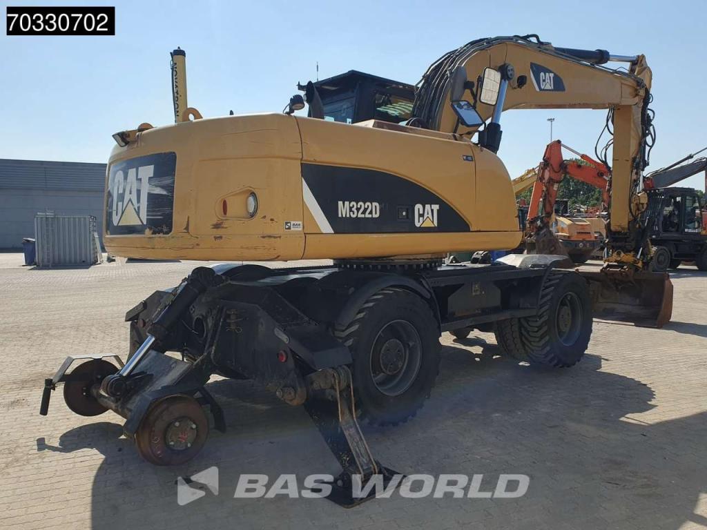 Caterpillar M322 D Rail & Road Photo 8