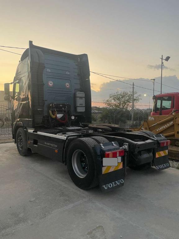 Volvo FH16 Photo 2