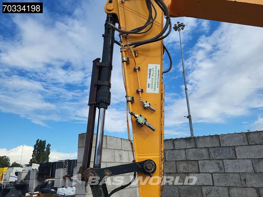 Hyundai HX220 L Photo 12