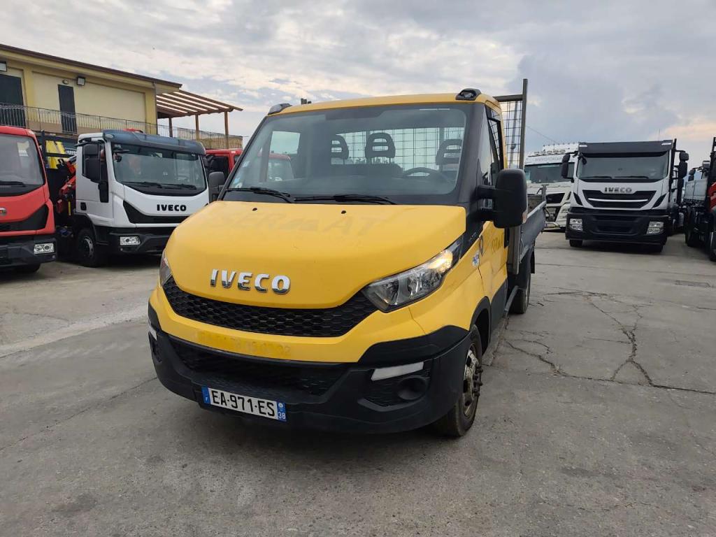 Iveco DAILY 35-130 Photo 13