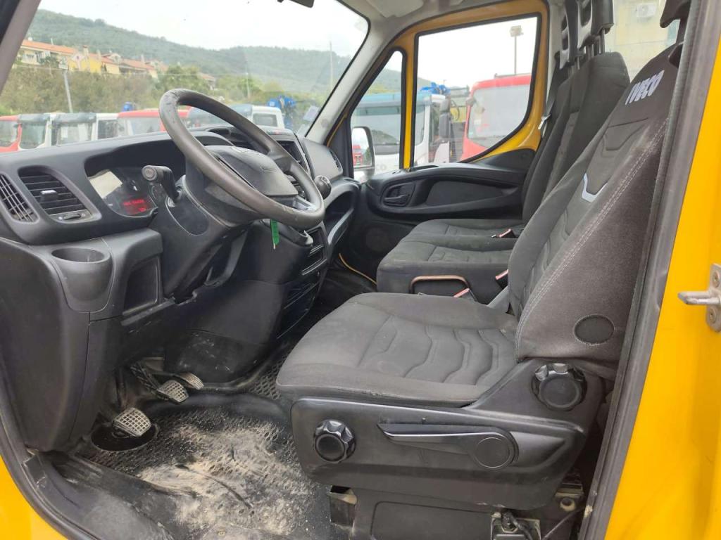 Iveco DAILY 35-130 Photo 24