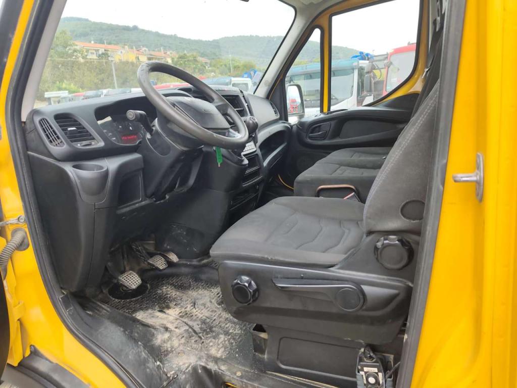 Iveco DAILY 35-130 Photo 26