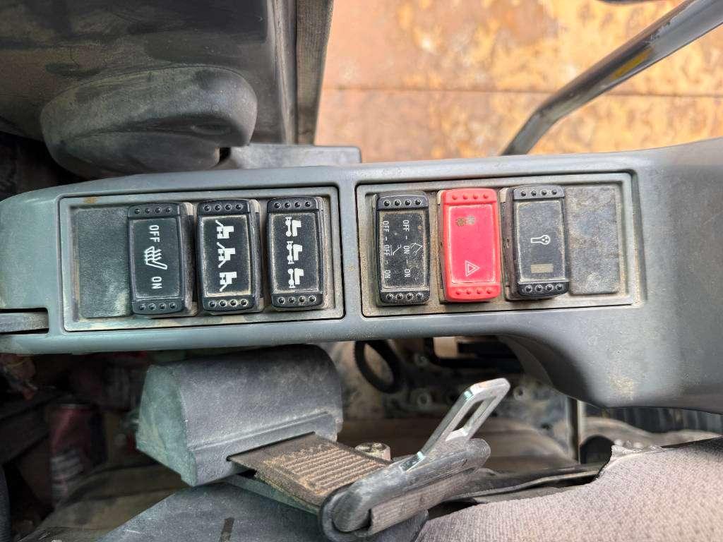 Hitachi ZX140W-6 - Blade / Triple Boom / Auto Greasing Photo 14