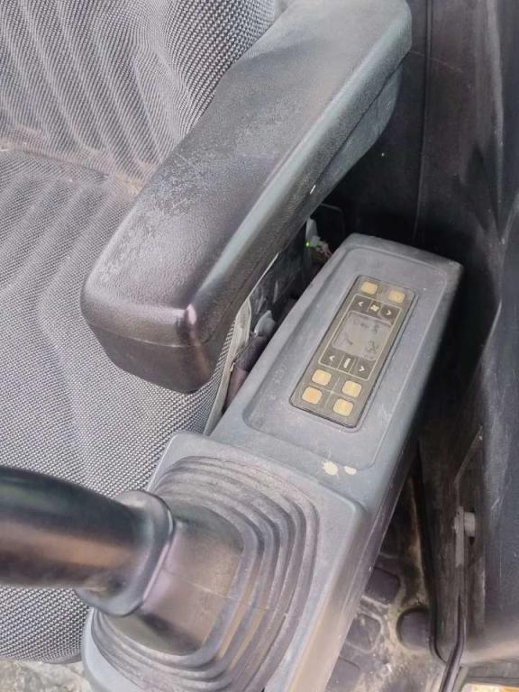 Hyundai 80CR-9A Photo 3
