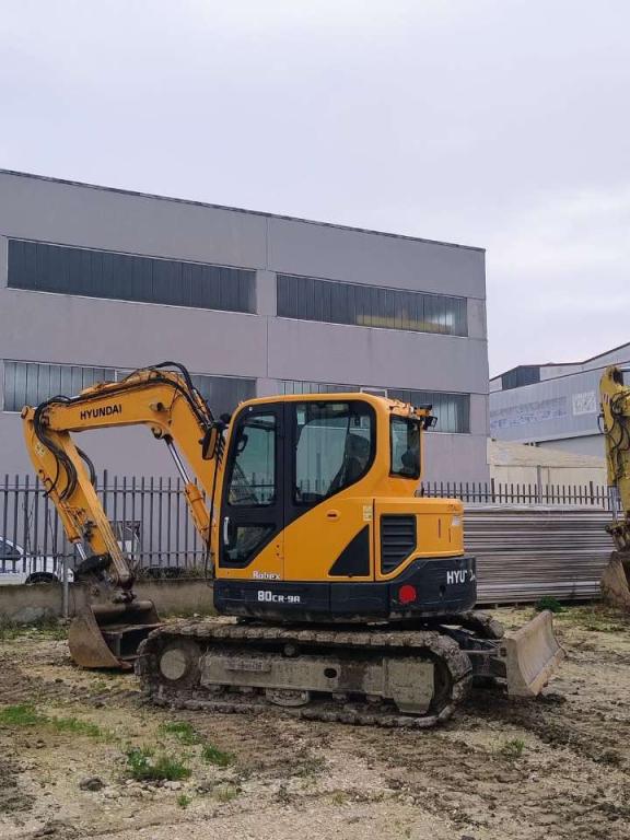 Hyundai 80CR-9A Photo 5