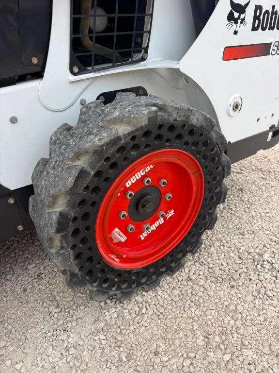 Bobcat S530 Photo 11