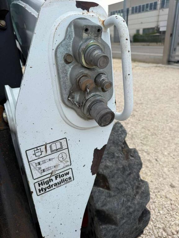 Bobcat S530 Photo 14